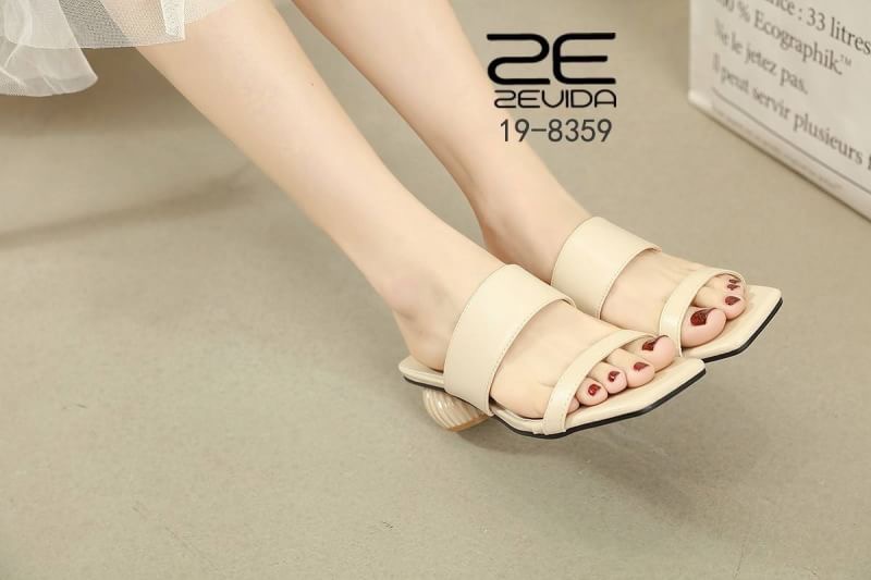 พร้อมส่งรองเท้าส้นกลมสูง2นิ้ว คาดสาย 2 ตอน นิ่มมากใส่ไม่บาดเท้า เรียบหรูดูเเพง ใส่เป็นเเฟนชั้นหน้าฝนได้สบายสวยจบครบในคู่เดียว