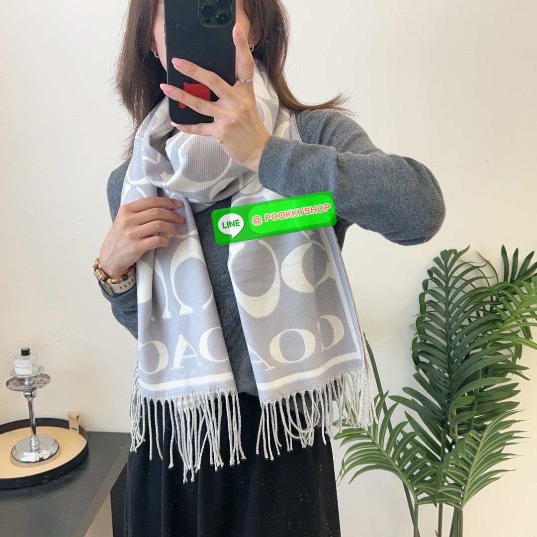 ðCoach Signature Silk and Wool Wrap Scarf ð 70% Wool and 30% Silk āļāđāļēāļāļąāļāļāļ Coach āļāļ·āļāđāļŦāļāđ āļāļāļŠāļąāļāļ§āđāļāļŠāļĄāđāļŦāļĄ āđāļāļ·āđāļāļāļļāđāļĄ āļĨāļēāļĒ Signature Coach Signature Silk and Wool Wrap Scarf Oatmeal
