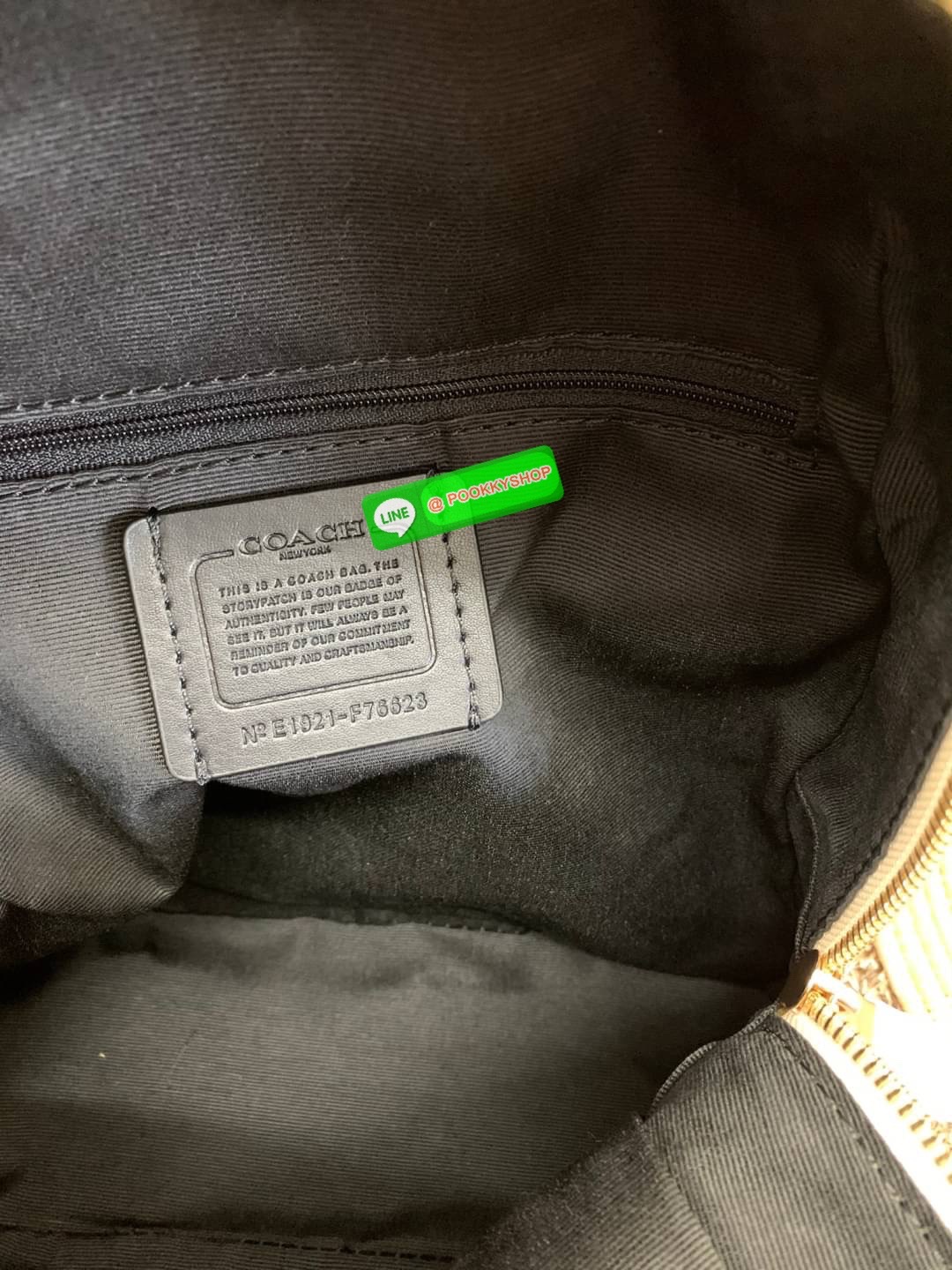 COACH JORDYN BACKPACK ((C2732//76623)) 🌹🌹ไม่มียังไงไหว ต้องบอกว่าน้องสวยมากๆค่า! กระเป๋าสะพายหลังแบบมีหูหิ้ว หนังแแท้ ลายหนังสวยน่าใช้มากค่ะ ด้านหน้ามีช่องซิปใส่มือถือหรือของจุกจิกลงไปได้ค่ะ เปิด-ปิดกระเป๋าแบบซิปคู่ห้อยหนัง ภายในกว้างใส่สั