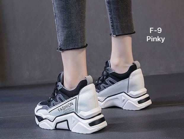 พร้อมส่ง F-9 รีพีทรอบ 2 ผ้าใบแฟชั่นเสริมส้น F-9 งานสวย ดูเริ่ดสุด ใส่แล้วขาเรียว เสริมความสูงให้สาวๆ ได้ดูดี ผลิตจาก pu ราคาดีมีที่นี่