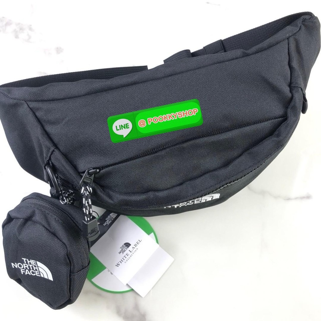 กระเป๋าคาดอก THE NORTH FACE สุดคุ้ม!!! ซื้อ 1 ได้ถึง 2 ใบ กระเป๋าใบใหญ่ เปิด-ปิดกระเป๋าด้วยซิป แบ่งเป็น 2 ช่องซิปค่ะ กระเป๋าใบเล็ก เปิด-ปิดด้วยซิป สามารถถอดแยกใช้งานได้ค่ะ สายสะพาย สามารถปรับได้ Free Size