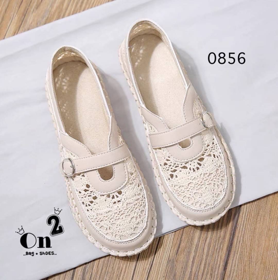 รองเท้าคัชชูลูกไม้แต่งสไตล์วินเทจ งานมาใหม่น่ารักเวอร์... คู่นี้ใส่แมทกับชุดได้ง่ายทั้งกางเกงและกระโปรงได้หมดทรงสวย