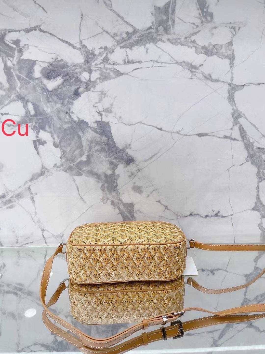 พร้อมส่งค่า Goyard S22 กระเป๋า camera Bag งานHiend คอลเลคชั่นล่าสุด เรียบเเต่หรู ชนชอป รุ่นนี้ใช้ได้ตลอดค่า