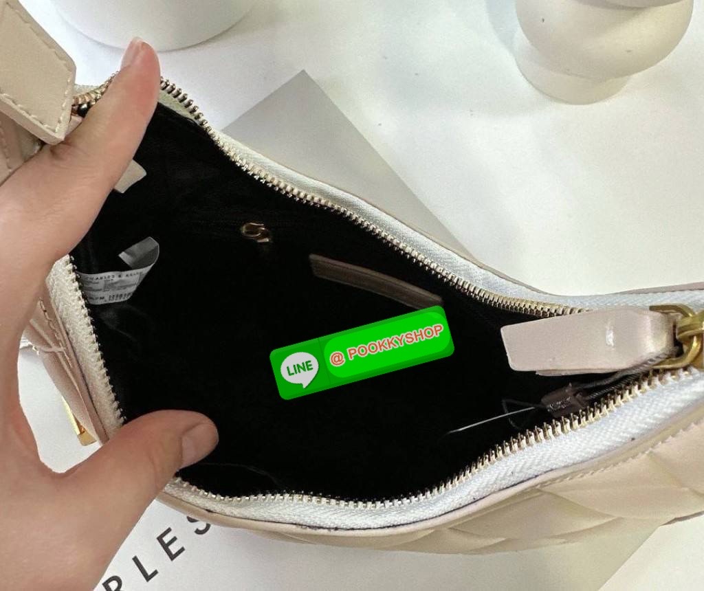 Charles&Keith แท้ Outlet ทรง hobo ใช้ได้ 2 แบบ ถือได้ สะพายได้