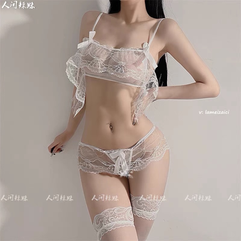 ชุดชั้นใน ชุดบิกินี่ ลูกไม้เซ็กซี่ ซีทรู สีแดง เฉพาะบิกินี่ +G-string เข้าชุด (ไม่รวมสายรัด+ ถุงน่อง)