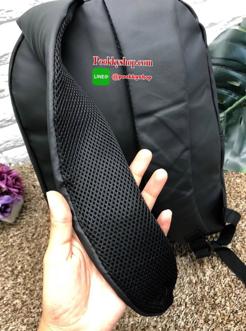 New arrival ! Adidas original 3D backpack พร้อมส่งค่ะ!! กระเป๋าสะพายหลัง รุ่นนี้ใช้ได้ทั้งชายหญิง วัสดุเนื้อ matte สุดฮิต น้ำหนักเบาค่ะ ด้านหน้ามีโลโก้แบรนด์ เปิดปิดกระเป๋าแบบซิปคู่ ภายในโล่ง กว้าง ใส่ของจุมากๆค่ะ มีช่องซิปและช่องเล็กให้ใส่ของจุกจิกค่ะ สา