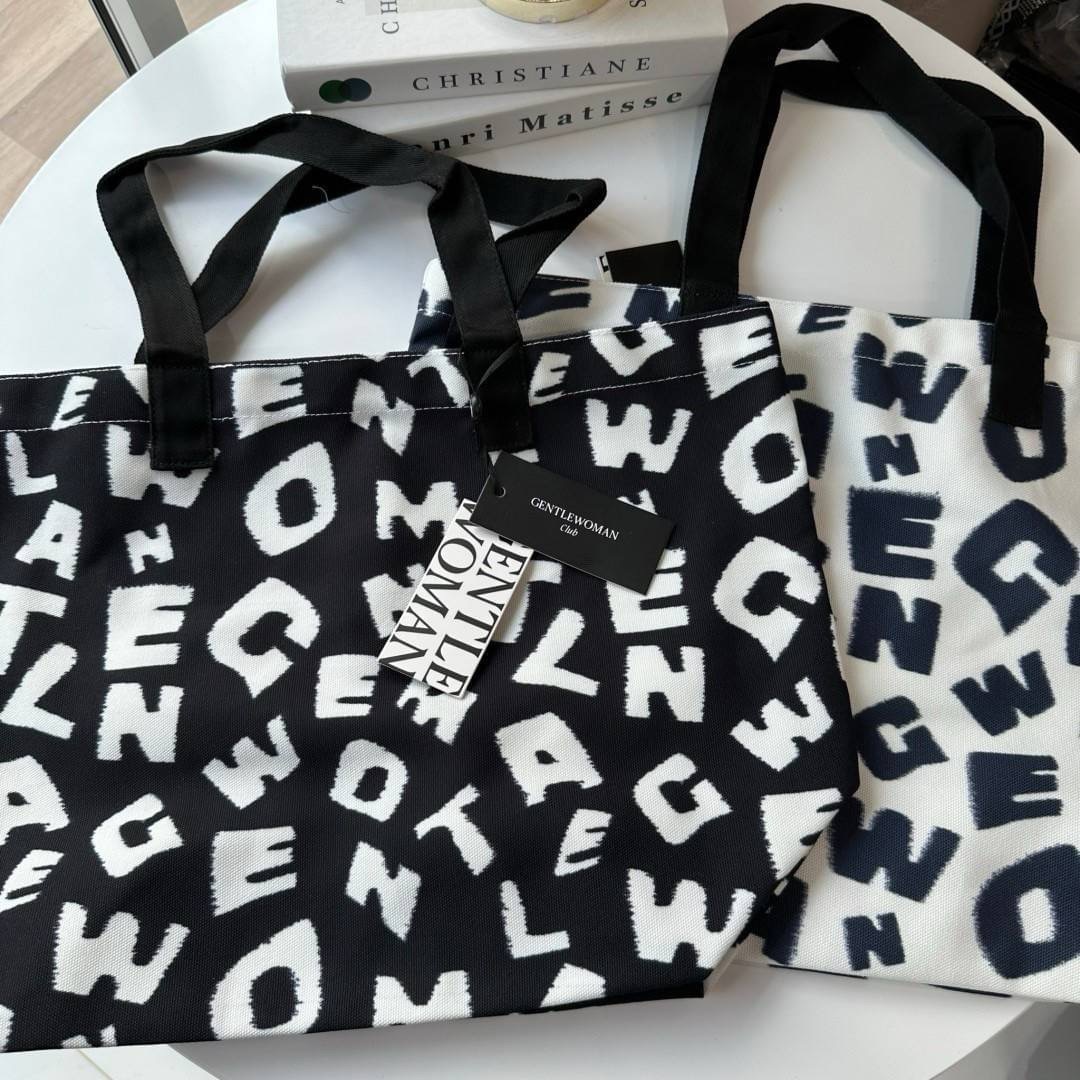 กระเป๋าถือ Gentle Woman น้ำหนักเบา จุของได้เยอะ ผ้าแคนวาส งานเทียบแท้ ชนช้อป ใช้สลับแท้ งานปั้มทุกจุด