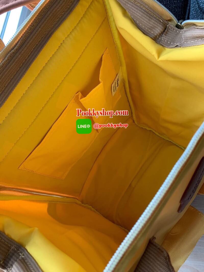 Belle Maison's Disney Fantasy Bags! รุ่น Classic Backpack จากBellemaison แห่งเดียวในประเทศญี่ปุ่น มีรูปโฉมและสไตล์ใช้งานคล้ายแบรนด์ Anello แต่งแต้มสีสันและลวดลายเพิ่มเติมลงบนกระเป๋าจากเหล่าการ์ตูนของดิสนีย์ เป็นรุ่นลิมิเตทสุดๆที่ออกมาไม่บ่อยเลยคร้า!!