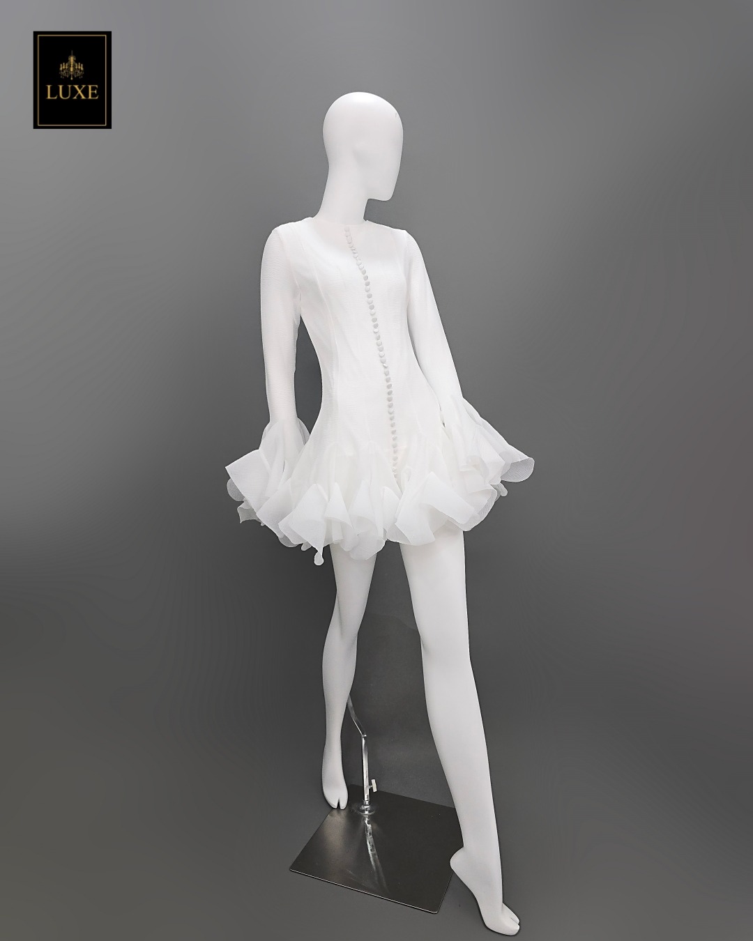 เดรสแฟชั่น เดรสกระโปรงสั้น เสื้อคอกลมแขนยาว ตีเกล็ดเข้ารูป