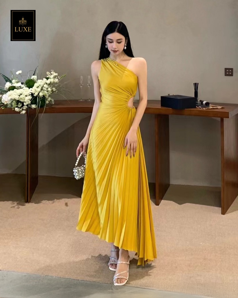 เดรสแฟชั่น เดรสเสื้อไหล่เดียว กระโปรงยาวชายเฉลียง อัดพลีททั้งตัว