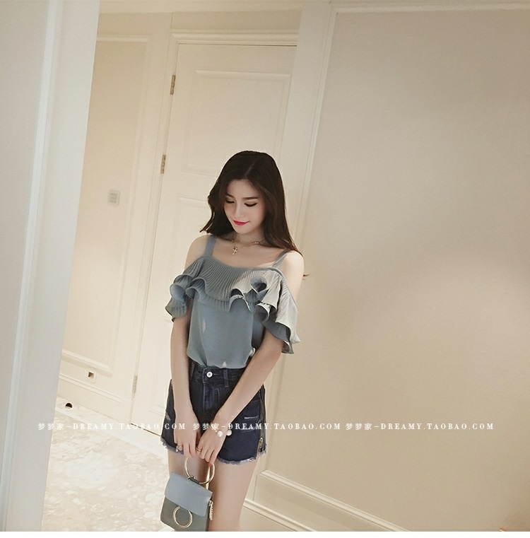 เสื้อแฟชั่นเซ็กซี่ใหม่ สายบ่า ผ้าชีฟอง ระบายอัดพรีท เลเยอร์2ชั้น สีฟ้า