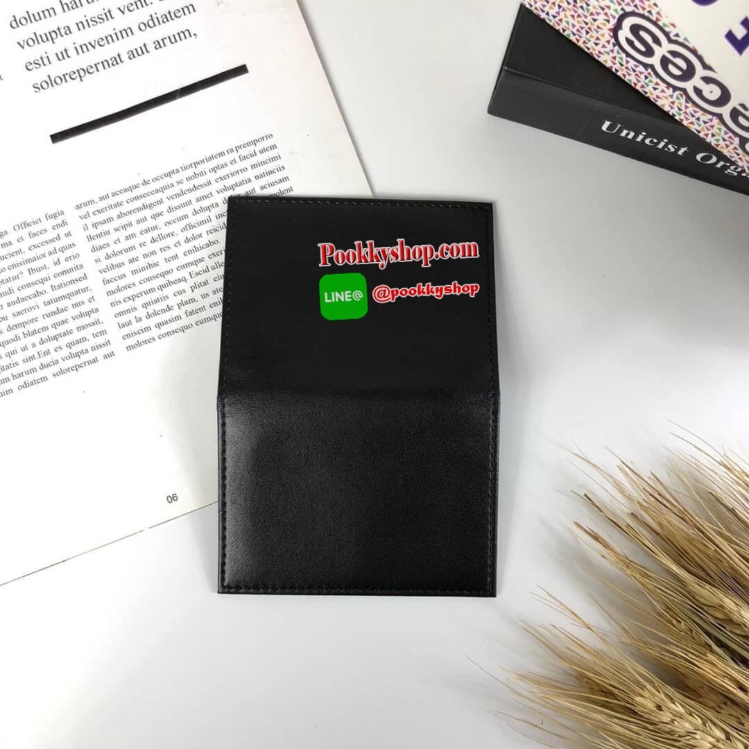 Calvin Klein Short Wallet กระเป๋าสตางค์ใบสั้น มาพร้อมกระเป๋าใส่บัตรใบเล็กอีก 1 ใบ จะมอบเป็นของขวัญหรือใช้เองก็แนะนำค่ะ