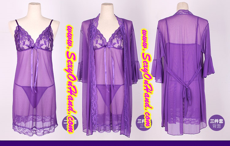 ชุดคลุม เซ็ท ชุดนอนสายเดี่ยว แต่งระบายเนื้อผ้าซีทรู สีม่วง ผ้าเกรดพรีเมี่ยม ทิ้งตัว สวยหรู มีน้ำหนัก ในเซ็ทประกอบด้วย :ชุดคลุมตัวนอก +สายเดี่ยว +G-string