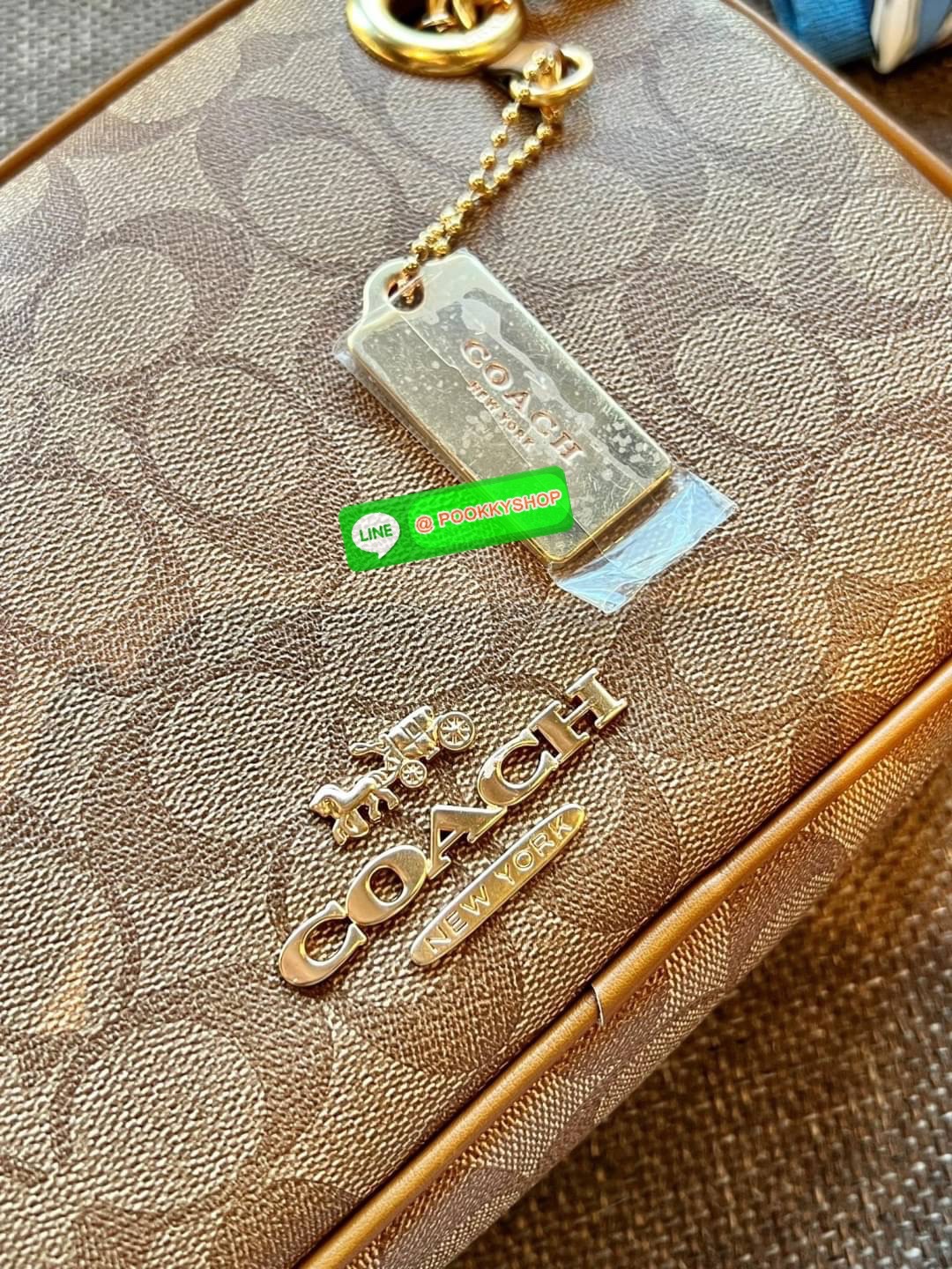 🆕🆕🆕 สวย หรู ดูดี ทางนี้จ้าสาวๆๆ สินค้าต้องมี ห้ามพลาด! COACH CAMMIE CHAIN SHOULDER BAG IN SIGNATURE ((C8149)) 🌟พร้อมส่ง จำนวนจำกัด ก่อนหมด! กับกระเป๋าหิ้วหรือสะพายไหล่ สายสะพายไหล่ในตัวแบบโซ่มีหนังรองบ่า สวยงามมากๆค่ะ หนังแ