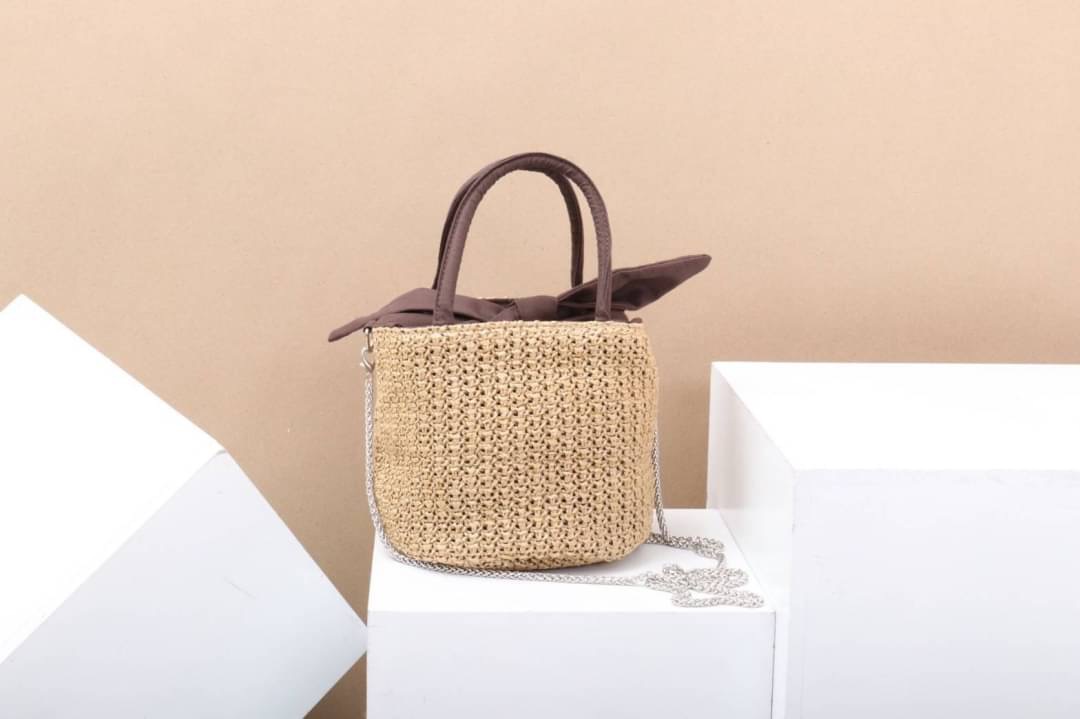 กระเป๋าดังจากญี่ปุ่น A-jolie ใช้เวลาผลิตนานมากกว่าจะได้วัสดุตัวนี้ บอกเลยเป๊ะสุดๆ สวยทุกจุด อะหลั่ยเด้งไปเลย ได้ไปรับรองไม่ผิดหวังแน่นอนค่า