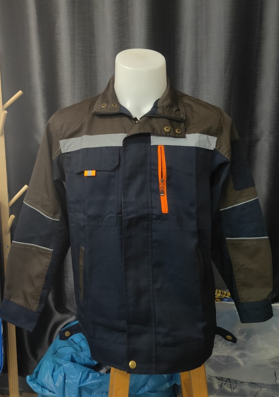 เสื้อช็อปแขนยาวสีทูโทนสีดำน้ำตาลติดสะท้อนแสง