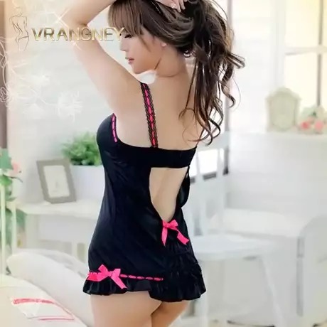 ชุดนอน เซ็กซี่ ชุดนอน สายเดี่ยว ซาติน สีดำ แต่งแซมริบบิ้นสีชมพูสด ช่วงชายและสาย ด้านหลังแต่งเว้า เก๋ๆ +G-string