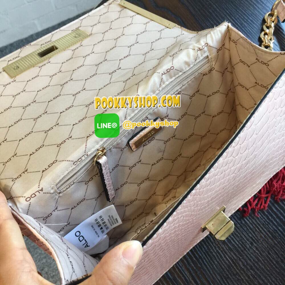 Don't Miss!!! NEW ARRIVAL ALDO Bergantino Cross Body Handbag กระเป๋าถือหรือสะพายรุ่นใหม่ล่าสุดจาก ALDO แบรนด์ดังแคนนาดาดีไซน์สุดชิคน่ารักมุ้งมิ้งปักเลื่อมลายนกกระเรียนสวยสดใส พร้อมห้อยฟู่ฟรุ้งฟริ้ง เปิดปิดด้วยล๊อคบิดอะไหล่ทอง ภายในมีโลโก้ ช่องซิปและช