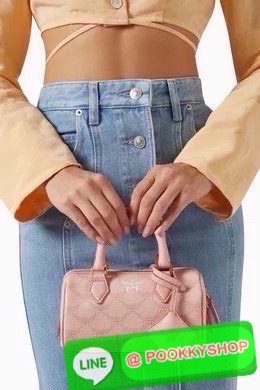 MCM Essential Boston Bag in Visetos • กระเป๋าทรง Boston รุ่น Essential • วัสดุ Visetos Coated Canvas ลายโมโนแกรมเอกลักษณ์ของ MCM • โทนสี สะอาดตา หรูหรา ดูโดดเด่น