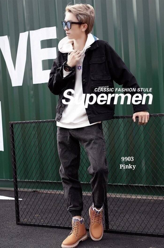 พร้อมส่ง 9903 รองเท้าหนังหุ้มข้อชาย 9903 งานนำเข้าอีกงานที่หนุ่มๆ ตามหา งานคุณภาพ หนัง pu พรีเมี่ยม ด้านในบุผ้าสำลี พื้นกันลื่นอย่างหนา ปลายข้อแต่งลายเล็กน้อย เท่ห์ได้อีก สวมง่าย ใส่สบาย ซับเหงื่อได้ดี งานดีมีน้อย ราคาเบามั่กๆ