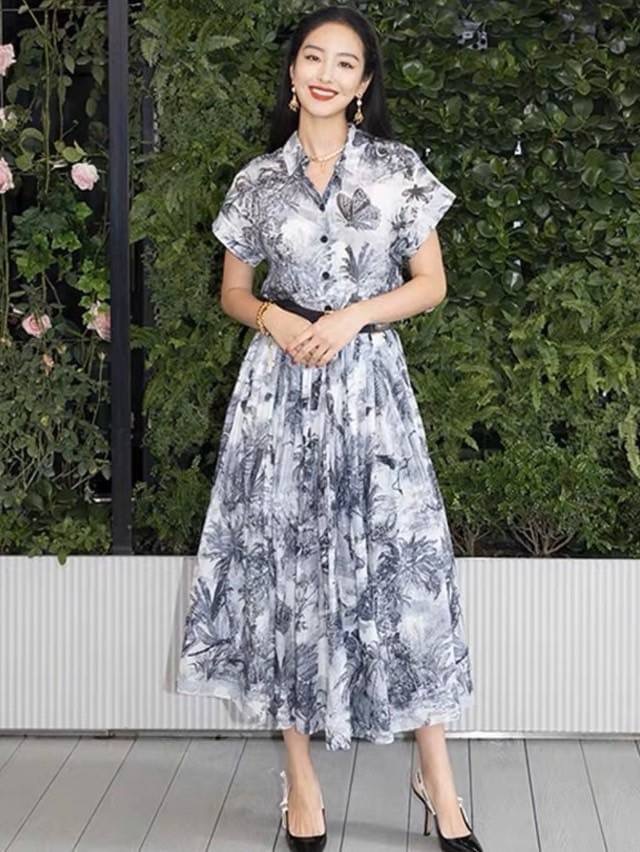 เซท 2 ชิ้น เดรสเชิ้ตทรงนี้ใส่สบายแขนสั้นคอปกกระดุมหน้า ปลายแขนพับ กระโปรงบานออก งานพิมพ์ลายทั้งชุดคมชัดงานสวยม๊ากกก มีซับใน มาพร้อมเข็มขัดแบรนด์ แมทซ์กันเอวี่เดย์เดรสลุคนี้เอาอยู่ค้าา