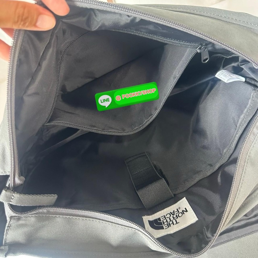 he North Face SUPER MESSENGER BAG L NN2PQ00J BLACK UNISEX 🔖กระเป๋าสะพายข้างมัลติฟังก์ชั่น! ทันสมัยและใช้งานได้หลากหลาย Item ที่ต้องมีเมื่อออกไปข้างนอก! ใช้งานได้จริงและมีสไตล์อเมริกันเทห์สุดๆ สามารถใช้ได้ทั้งผู้หญิงผู้ชาย สะพายไปทำงานไปเรียน เที่ย