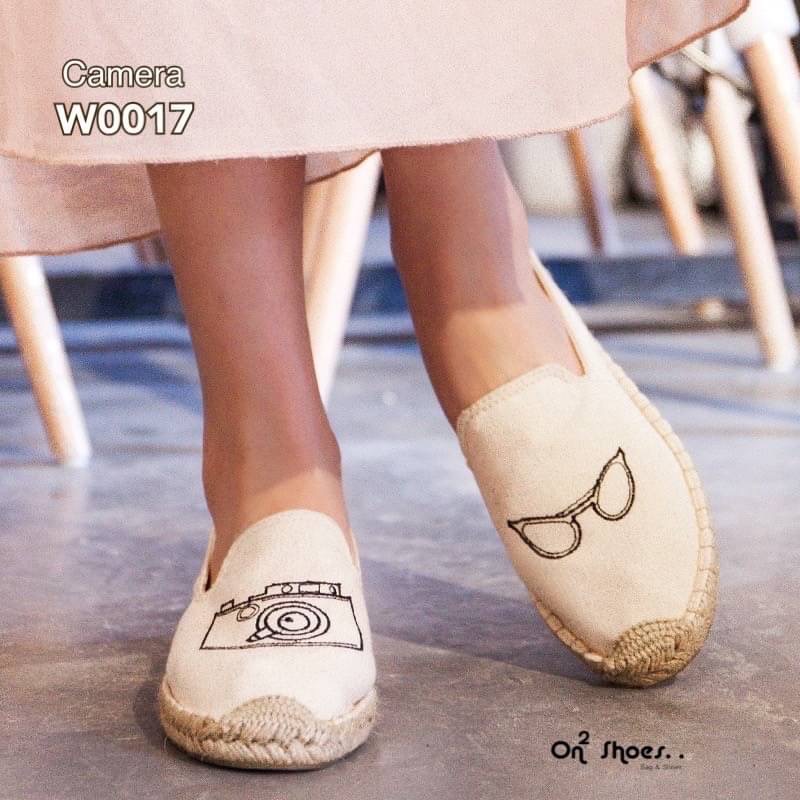 งานมาใหม่พร้อมส่ง คัชชูผ้าใบแคนวาสขอบปอเกาหลี งานดี ทรงสวย ใส่ออกมาดูดีมากค่ะรุ่นนี้ใส่ได้กับทุกชุด จะกระโปรง หรือ กางเกงก็เอาอยู่ค่ะ งานกล่องเกรดดีพื้นกันลื่น