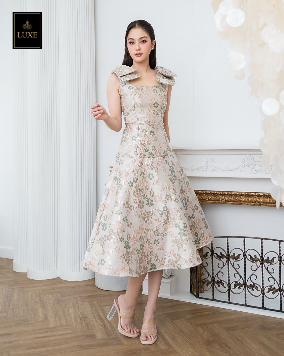 เดรสแฟชั่น เดรสเสื้อกล้ามแขนกุด กระโปรงบาน