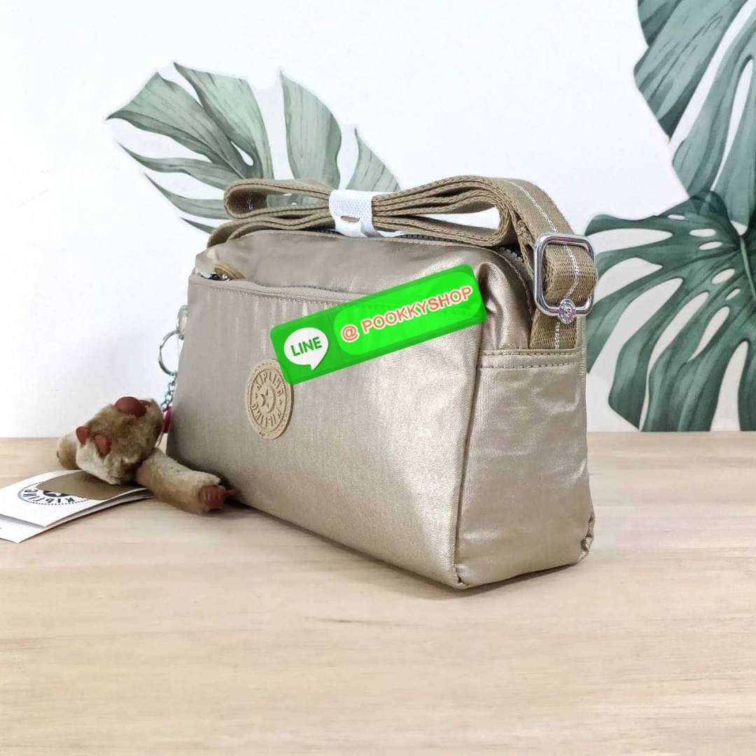 KIPLING Monkey program K16217 Seoul up sling bag รุ่น 3 ซิป สะพายข้าง ขนาดเล็กทรงสี่เหลี่ยมผืนผ้า วัสดุ Nylon 100% หลากหลายฟังก์ชั่นใช้งาน ครบครันในใบเดียว