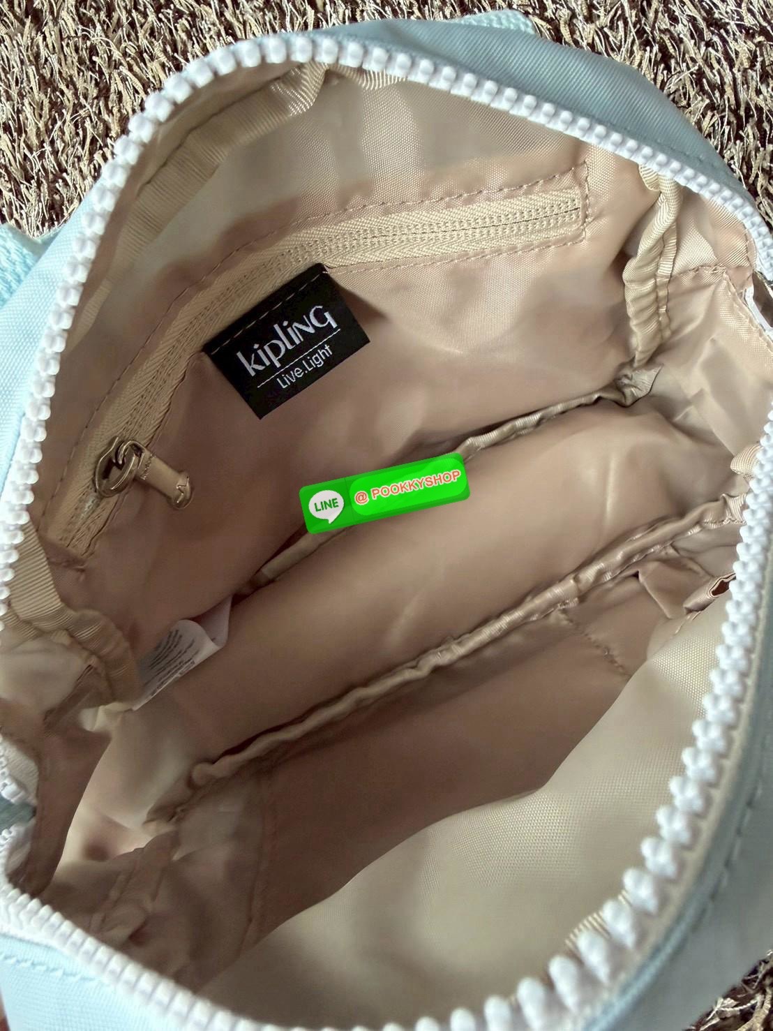 💕Kipling Unisex Shoulder Bag Defea กระเป๋าสะพายข้าง Defea Mini ที่ตอบโจทย์ทุกวันของคุณ ไม่ว่าคุณจะออกไปทำธุระประจำวัน หรือพบปะกับเพื่อนฝูง Defea Mini เป็นกระเป๋าที่น่ารักและน้ำหนักเบา ที่สุดในคอลเล็กชัน