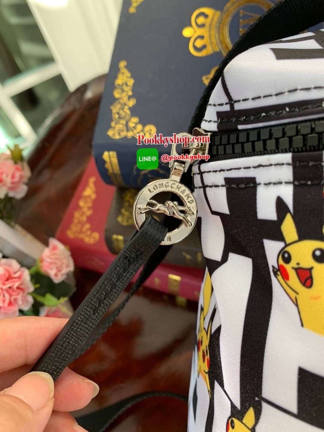 LONGCHAMP LE PLIAGE COLLECTION POKEMON BACKPACK เป้สะพายสไตล์ Le pliage ที่มี "ปิกาจู" ไปวิ่งเล่นอยู่บนกระเป๋าที่ออกมาเป็นซีรีส์ซะเลย