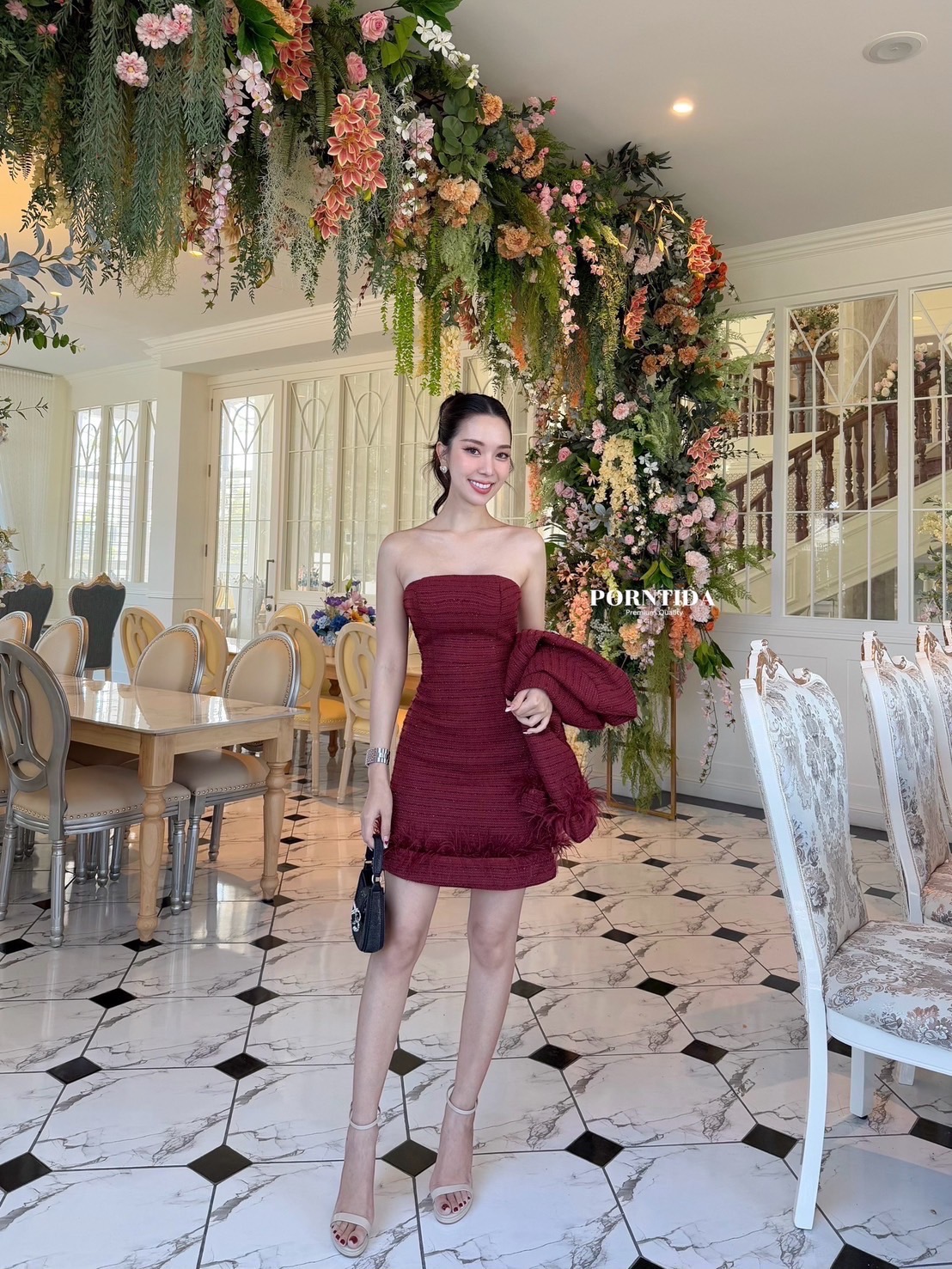 ชุดเซทแฟชั่น ชุดเดรส2ชิ้นผ้าทวีต งานเดรสแดง มีเสื้อคลุมให้กระดุมเสื้อคลุมด้านหน้ากระดุมเพชร