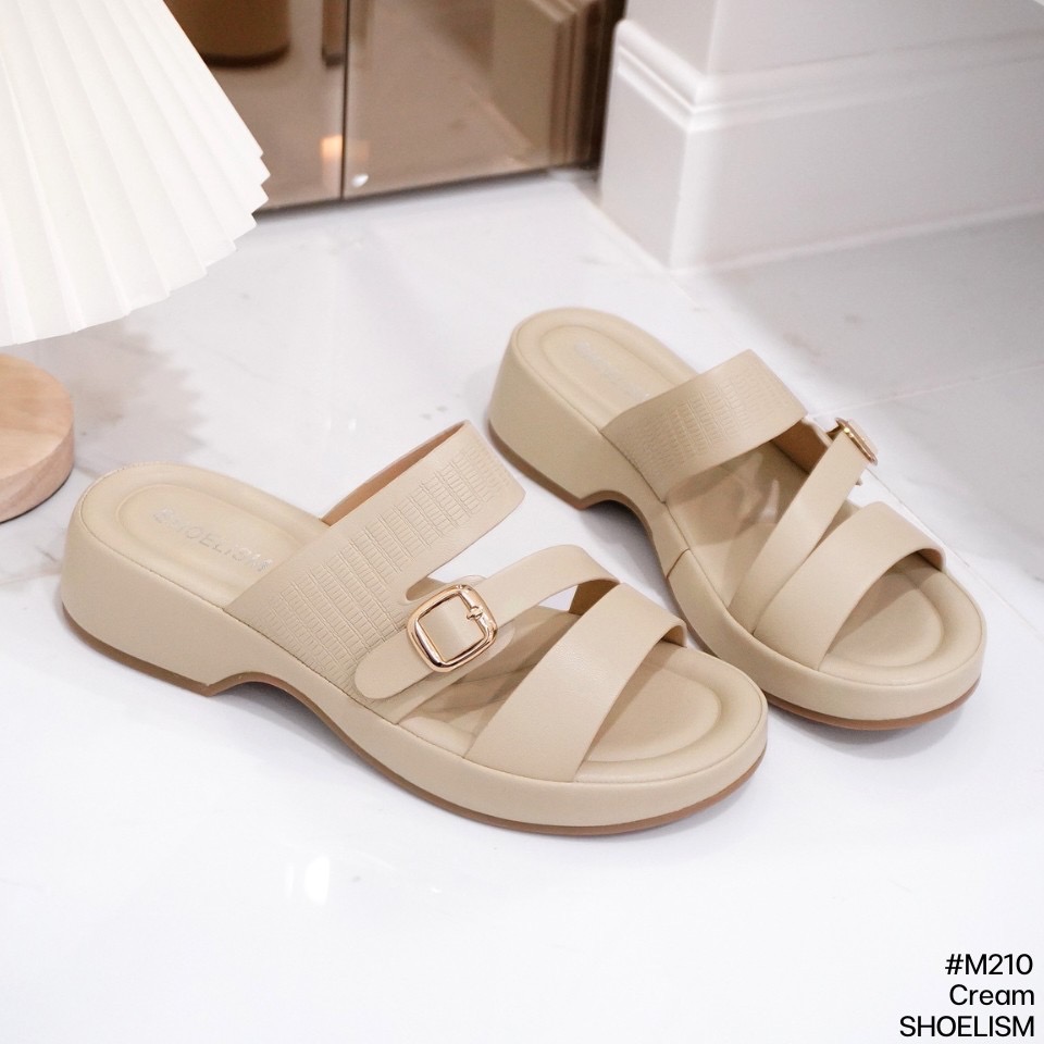 สวยติดแกลม แถมนุ่มสบาย รองเท้าแตะสุขภาพ ดีไซน์โมเดิร์น เรียบหรู ดูดี ช่วยซัปพอร์ตเท้าทุกการเคลื่อนไหว จับคู่กับชุดลำลอง หรือชุดทำงานก็แมตช์ได้ง่าย