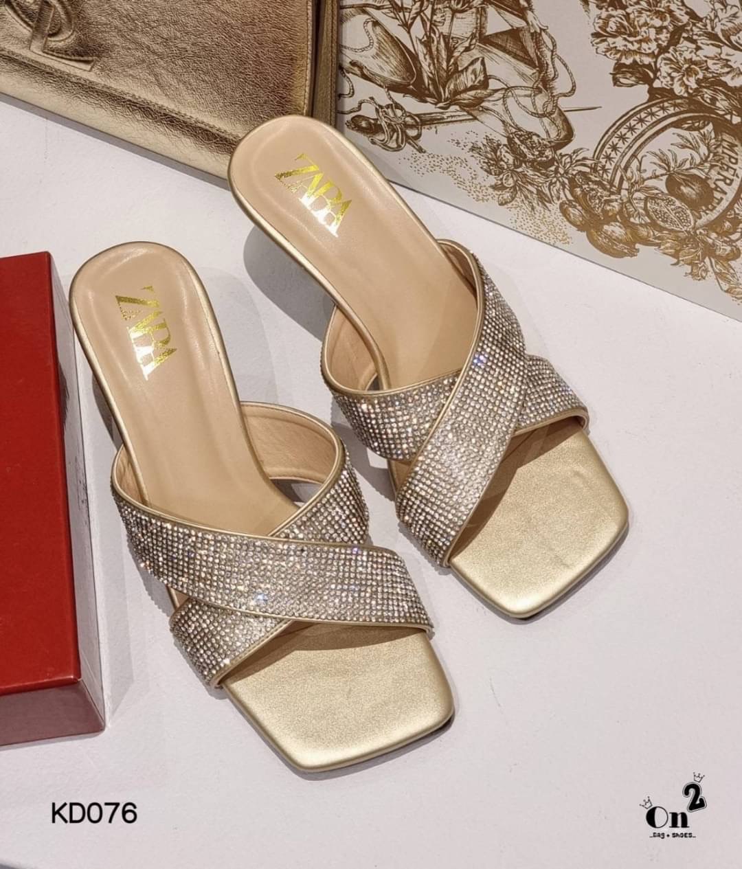 รองเท้าส้นสูง Zara หน้าไขว้ประกายเพชรสูง 3" งานสวยหรูอัพลุคให้ดูแพง ใส่ง่ายเข้าได้กับทุกชุดค่ะ