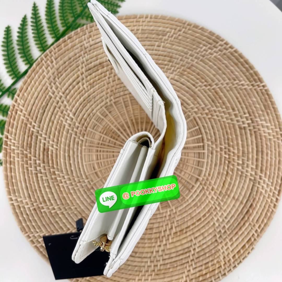 LYN แท้ Outlet กระเป๋าสตางค์ใบกลาง เปิดปิดด้วยกระดุมแม่เหล็ก