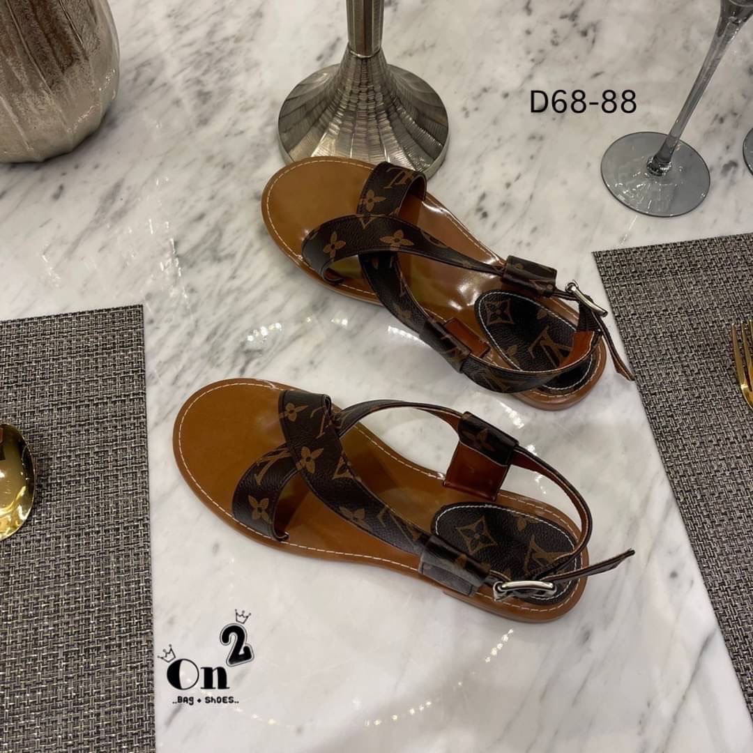 New in รองเท้าแตะ LV พื้นคิวทรงสวมไขว้รัดข้อเท้า สายปรับขนาดได้