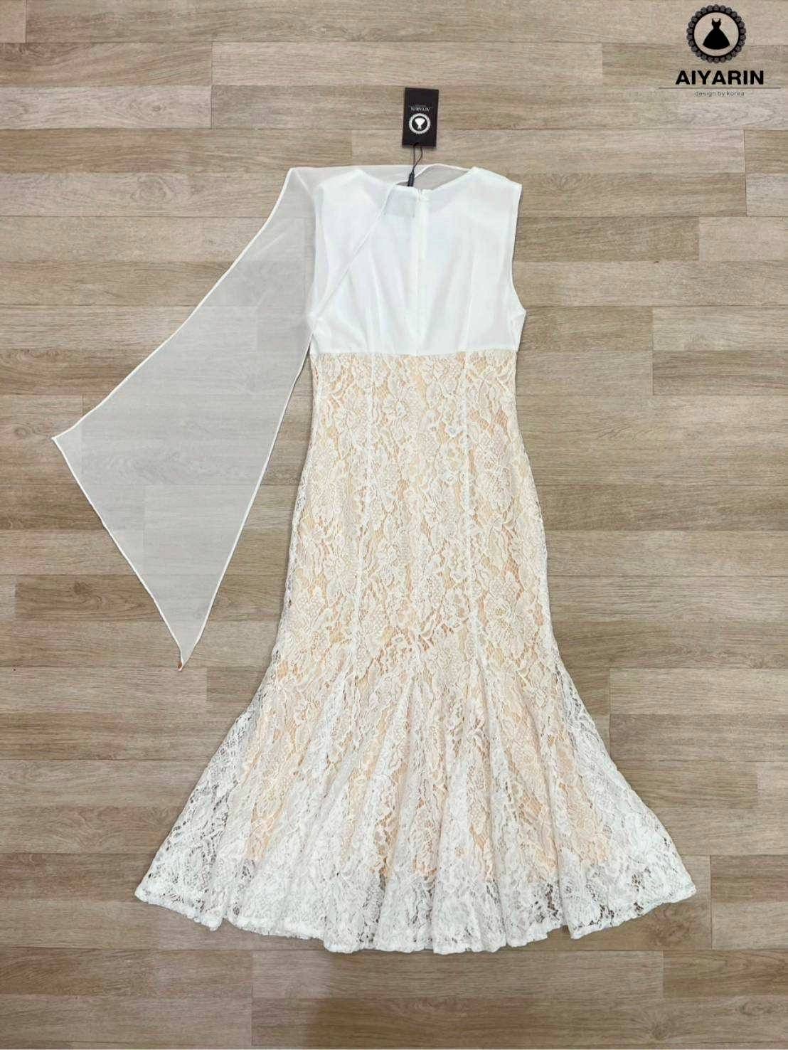 เดรสผ้าลูกไม้ปักดอกไม้ฉลุทั้งชุดตัดสีของชุดด้วยผ้าลูกไม้สีขาวสวยซับในสีครีมดูลูกคุณมาก เดรสผ้าลูกไม้เนื้อดีลายลูกไม้ฉลุดอกไม้สวยไฮโซเนื้อดีมีทรงสวยมั้กๆผ้าหนานิ่มไฮโซสวมใส่ง่ายเเต่งเเนวลูกคุณมั้กๆคะเดรสเเขนไหล่เบี่ยงดูเก๋ออกงานได้ทุกโอกาศสวยมากกระโปรงยาวจ