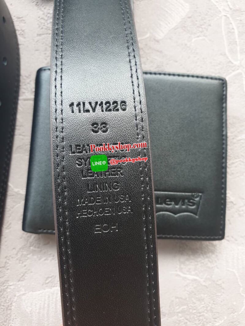 NEW ARRIVAL!! LEVI’S REAL LEATHER BELT & WALLET VALUE PACK ซื้อ1ได้ถึง2ใบ! เซทสุดคุ้ม! ได้ทั้งกระเป๋าสตางค์พับสองตอนและเข็มขัด วัสดุหนังวัวแท้ กระเป๋าสตางค์ปั้มโลโก้ด้านหน้า ภายในมีช่องใส่บัตร ช่องใส่ธนบัตร 2 ช่อง แยกเป็นสัดส่วน เข็มขัดด้านหนึ่งสีดำอีกด้า
