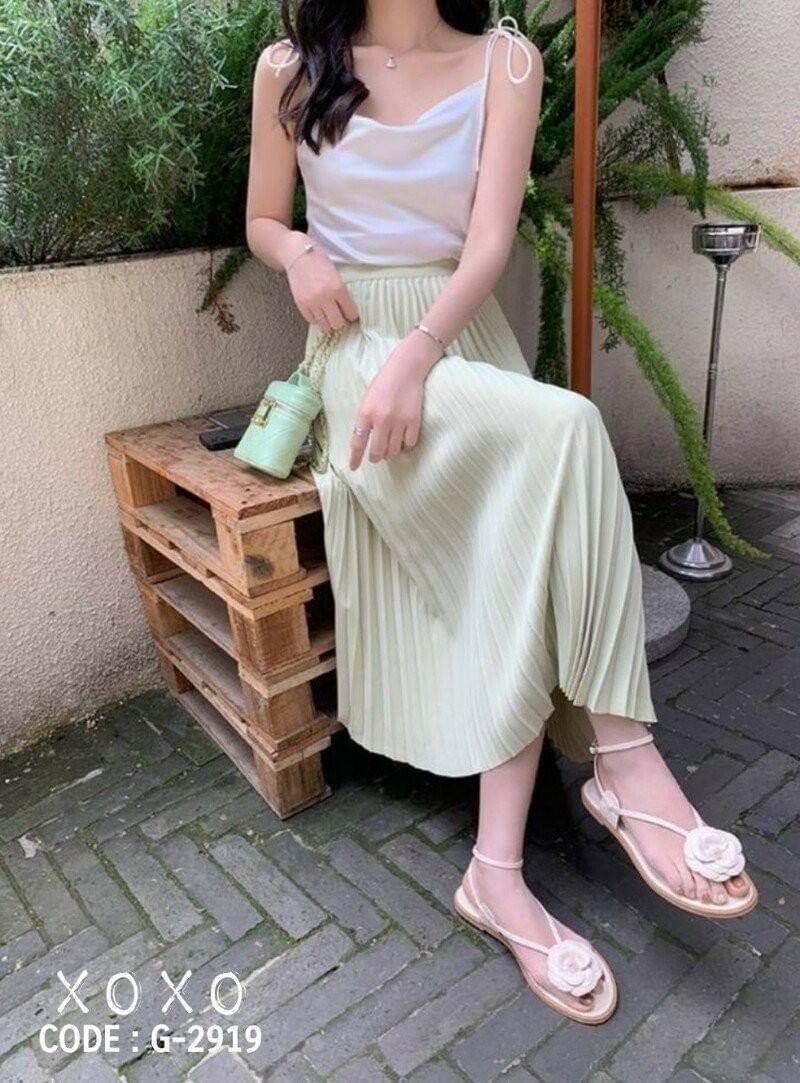 🎁 สินค้าพร้อมส่ง 🎁 แตะครีบ รัดหลัง ด้านบนแต่งดอกไม้สวยงาม หนังนุ่ม แมทส์ชุดง่าย น้ำหนักเบา วัสดุหนัง PU