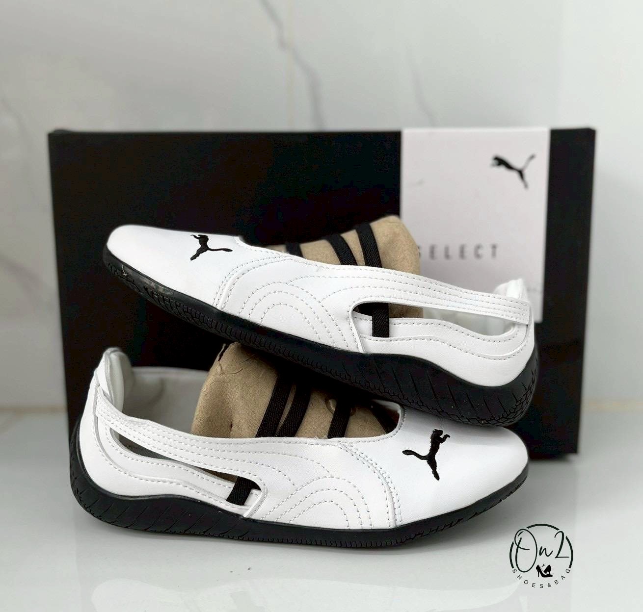 PUMA SNEAKERS รองเท้าผ้าใบ PUMA งานใส่สลับแท้ ทรงสวยงานจริงสวยเป๊ะมากๆค่ะใส่ไปเรียน ทำงาน วิ่ง ใส่ไปยิมส์ ใส่ออกกำลังกาย ใส่แฟชั่น ใส่ชอปปิ้ง ก็สวยมาก ไซส์มาใส่ได้ทั้งชายและหญิงเป็นอีกรุ่นที่ไม่อยากให้พลาดกันจ้า