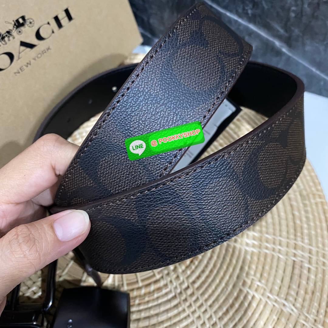 Coach Men’s Belt Double Buckle Double Sided Box Set Belt For Gift Coach Set เข็มขัดสำหรับผู้ชาย ภายในเซทมีสายเข็มขัด วัสดุ PVC 1 เส้น และ หัวเข็มขัด 2 แบบ2สไตล์ หัวเข็มขัดปั้มแบรนด์ รุ่นนี้สามารถหมุนกลับด้านสลับใช้งานง่ายทั้ง2ด้าน สายเข็มขัดปรับระดับได้เจ