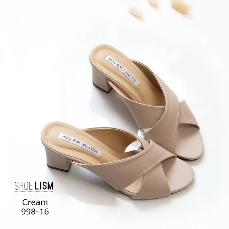 สินค้าพร้อมส่ง รองเท้าส้นสูงหน้าไขว้ งานนิ่ม แบบสวม ทรงนี้บอกเลยว่าฮอทมากคร้า สาวๆติดใจในความนิ่มใส่สบาย ใส่ได้ทุกโอกาสจร้าา!!