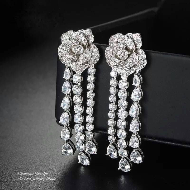 New Arrival !!! Diamond Earring ต่างหูเพชร ต่างหูออกงาน ตกแต่งด้วยเพชร CZ แท้ งานสวยน่ารัก ดีไซน์กุหลาบ เก๋มากๆค่ะ เพชรวิ้งที่สุด มีคลาสมากๆค่ะ ดีไซส์สวยดูผู้ดีมากๆค่ะ งานรุ่นการันตีความสวยเลยนะคะ เพชรวิ้ง เพชรเยอะ เพชรละเอียดม้ากกกก เพชรสวยมากกก ดีไซส์โม