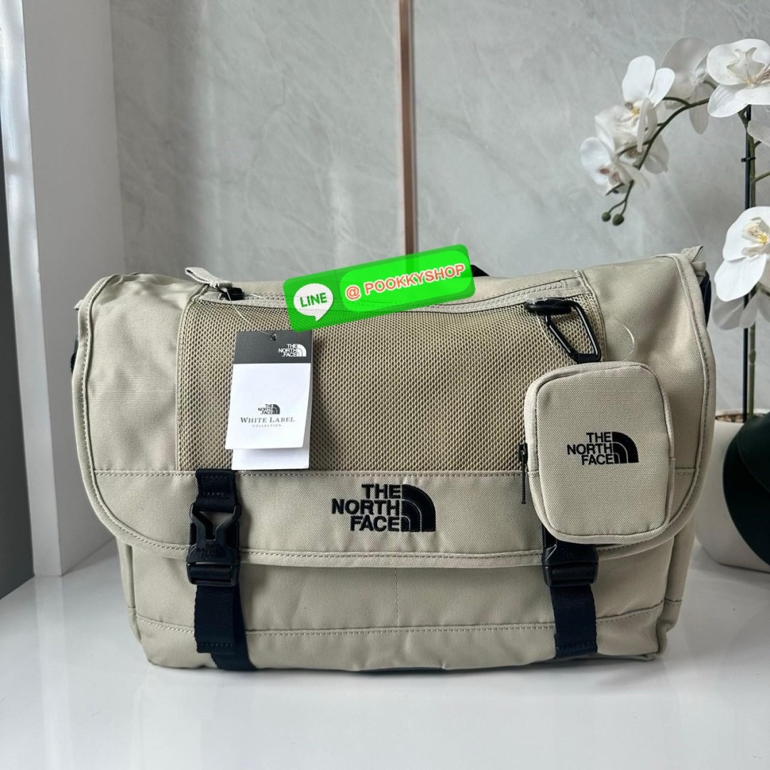 he North Face SUPER MESSENGER BAG L NN2PQ00J BLACK UNISEX 🔖กระเป๋าสะพายข้างมัลติฟังก์ชั่น! ทันสมัยและใช้งานได้หลากหลาย Item ที่ต้องมีเมื่อออกไปข้างนอก! ใช้งานได้จริงและมีสไตล์อเมริกันเทห์สุดๆ สามารถใช้ได้ทั้งผู้หญิงผู้ชาย สะพายไปทำงานไปเรียน เที่ย