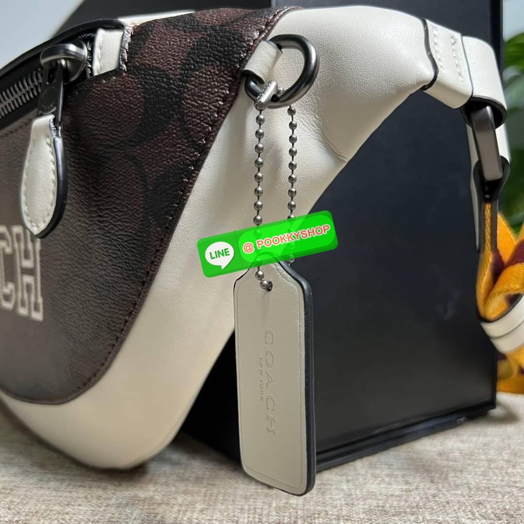 Coach Warren Belt Bag In Signature Canvas ( CB912 )With กระเป๋าคาดอก/เอว Coach Warren ในแคนวาสซิกเนเจอร์พร้อม ผ้าใบเคลือบซิกเนเจอร์และหนังลูกวัวอย่างดี ภายในกระเป๋ามัลติฟังก์ชั่น ปิดซิป ซับในผ้า กระเป๋าซิปด้านนอก สายปรับได้ ยาว 34 1/2" ใส่ได้เอว