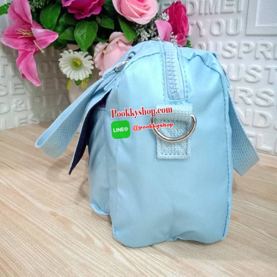 Kipling Brynne handbag & shoulder bag กระเป๋าถือหรือสะพายข้าง รุ่นใหม่จาก Kipling รูปทรงโค้งมนสวย พร้อมสายสะพายแบบคล้องแขนและสายสะพายยาว สามารถใช้งานได้ทั้ง 2 แบบ ด้านหน้ามีช่องใส่ของใช้จุกจิก ด้านในช่องโล่งกว้าง มีซิปข้างและช่องใส่ของแยกอีกฝั่ง เหมาะกับก