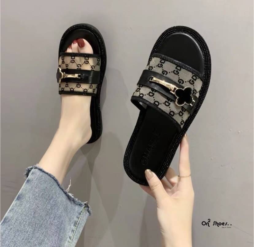 แบบสวยพร้อมส่ง รองเท้าแตะตาข่ายโปร่งใส 3สี มีเส้นคาดหน้า พื้นนิ่มนิยมมาก ใส่สบาย