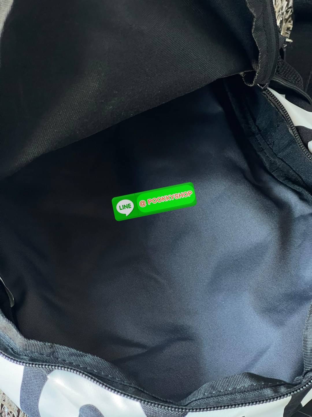 💕NIKE Brasilia Just Do It เตรียมพร้อมก่อนออกเดินทางด้วยกระเป๋าเป้สะพายหลังจาก NIKE รุ่น Brasilia Just Do It ด้วยภายในที่กว้างขวางสำหรับจัดเก็บสัมภาระที่หลากหลายไม่ว่าจะเป็นสมุดหนังสือ ดินสอหรือเครื่องเขียนสำหรับไปโรงเรียนหรือใส่ขวดน้ำเตรียมพร้อมเด