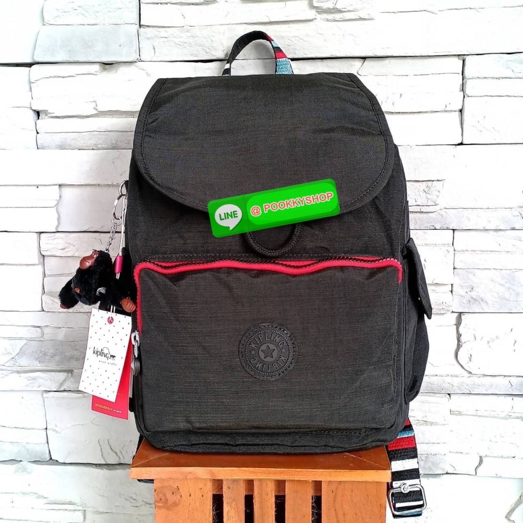 Kipling City Pack Medium Backpack กระเป๋าเป้ Kipling ขนาดกลาง วัสดุ Polyester 100% มีหูหิ้วด้านบน -ด้านหลัง มีซิปหลัง 1ช่องลึก -ด้านข้างมีช่องใส่ของเล็กน้อยทั้ง 2 ด้าน เปิด-ปิด ด้วยกระดุมแม่เหล็ก -ด้านหน้ามีช่องซิปใส่ของแยก 1 ช่อง และ ช่องปรับขนาดด้วยสายล