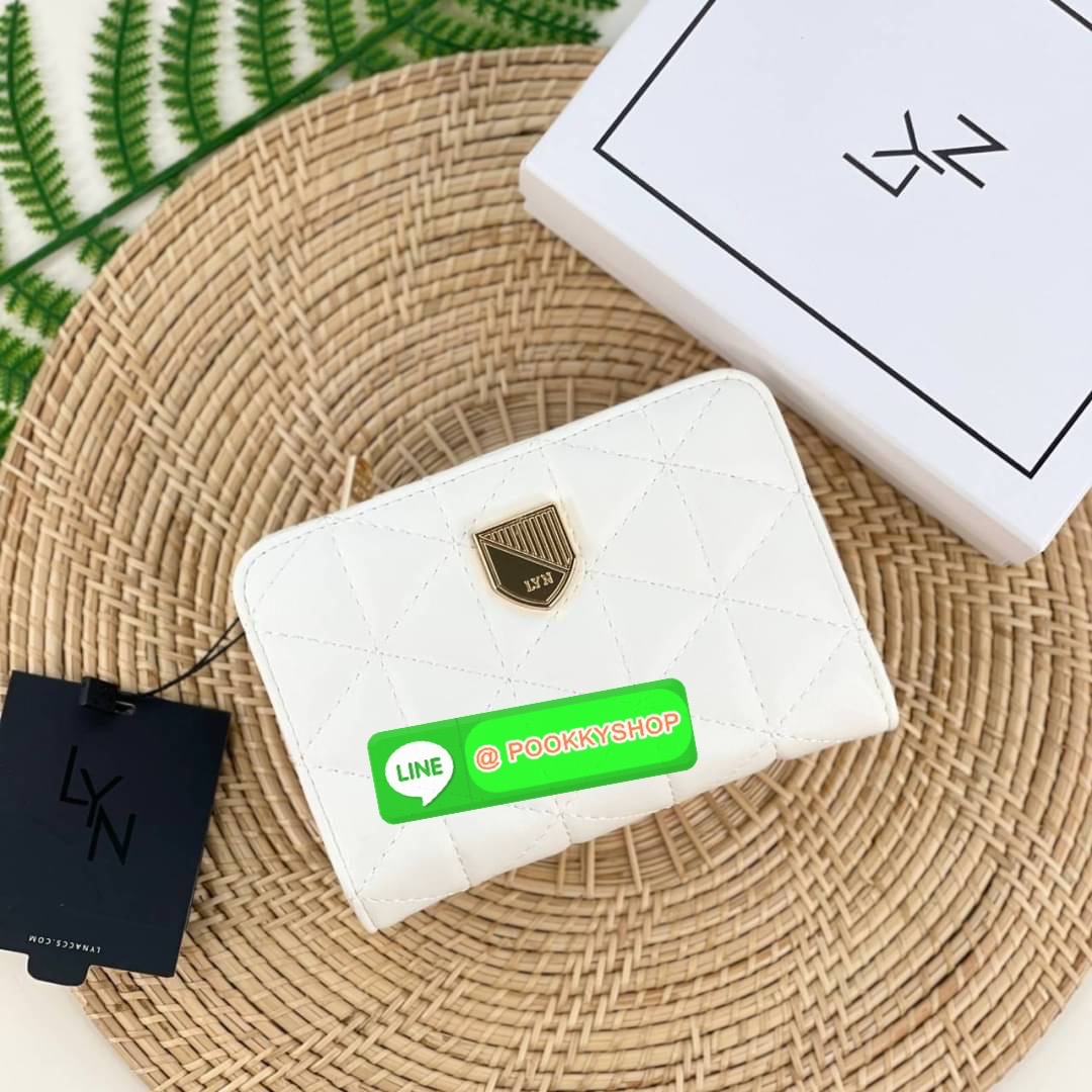 LYN แท้ Outlet กระเป๋าสตางค์ใบกลาง เปิดปิดด้วยกระดุมแม่เหล็ก